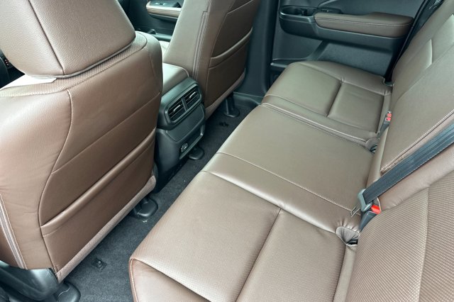 Vehicle image 13 of 33