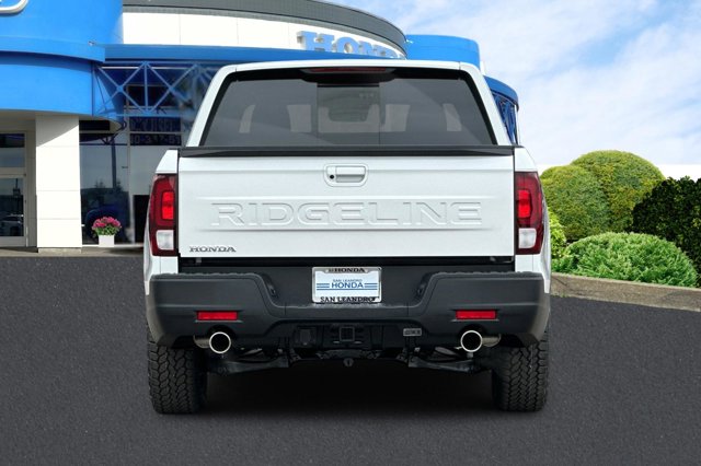 Vehicle image 8 of 33
