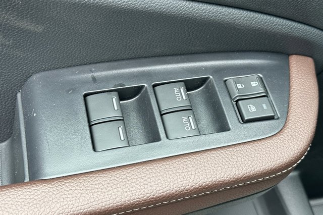 Vehicle image 12 of 33