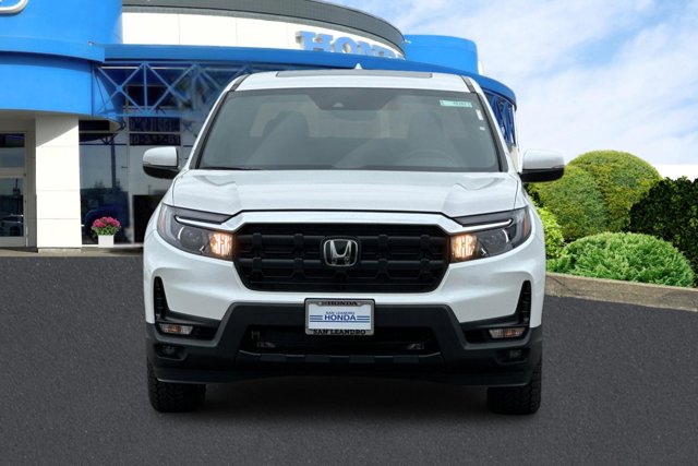 Vehicle image 2 of 33
