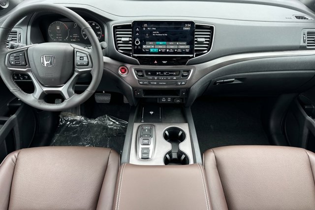Vehicle image 15 of 33