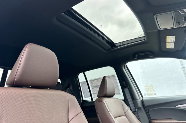 Vehicle image 18 of 33