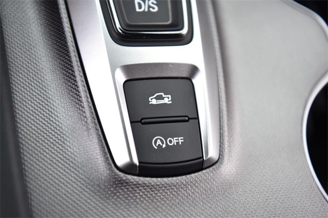 Vehicle image 21 of 29