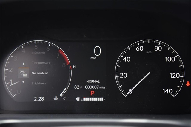 Vehicle image 14 of 29