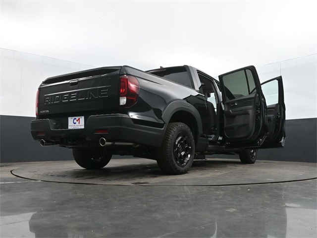 2025 Honda Ridgeline RTL+ Image 22 of 59