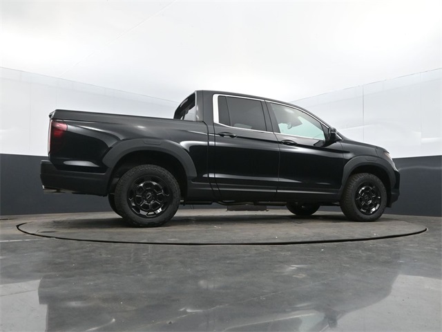 2025 Honda Ridgeline RTL+ Image 15 of 59