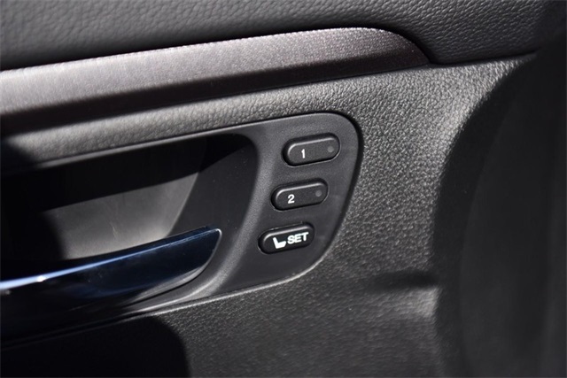 Vehicle image 11 of 29
