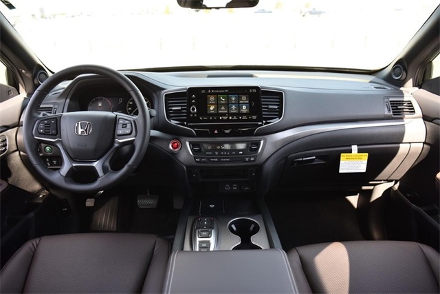 Vehicle image 7 of 29