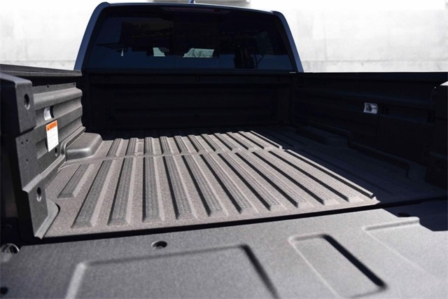 Vehicle image 8 of 29