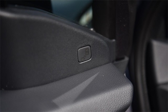 Vehicle image 12 of 29