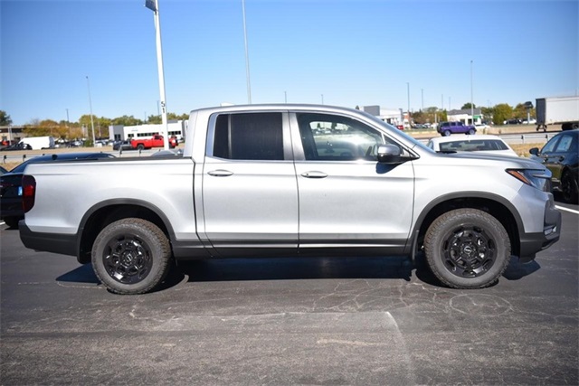 Vehicle image 4 of 29