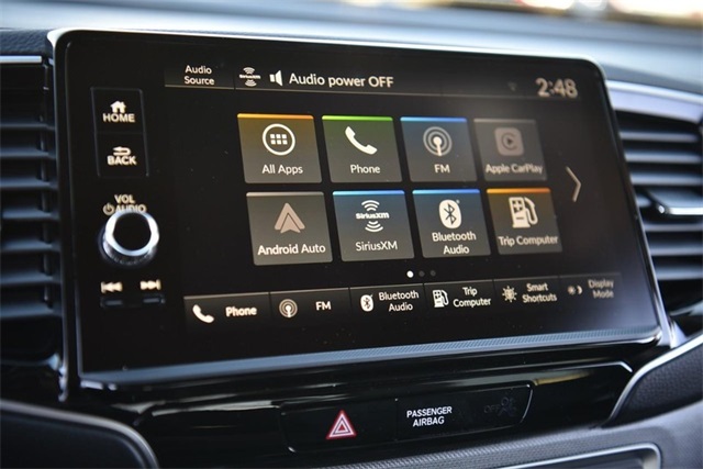Vehicle image 21 of 29