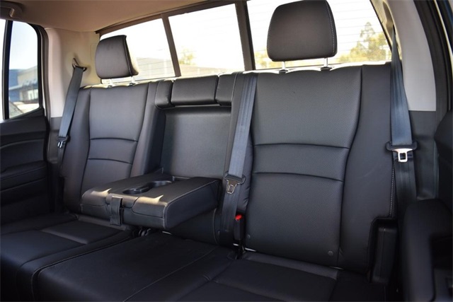 Vehicle image 27 of 29