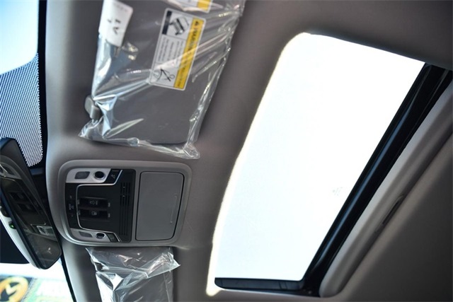 Vehicle image 26 of 29