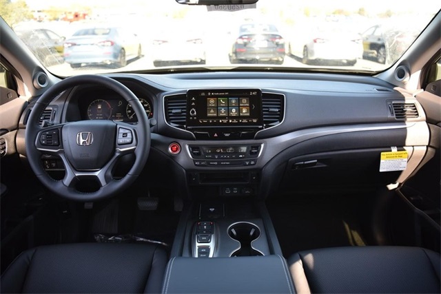 Vehicle image 8 of 29