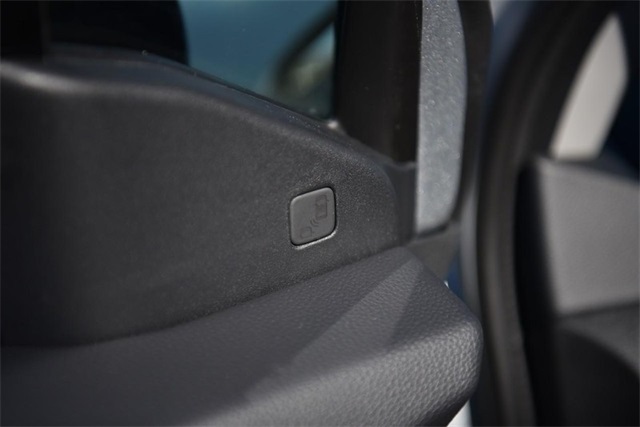 Vehicle image 12 of 29