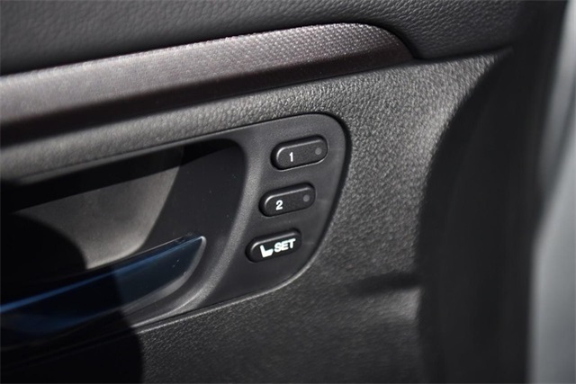 Vehicle image 11 of 29