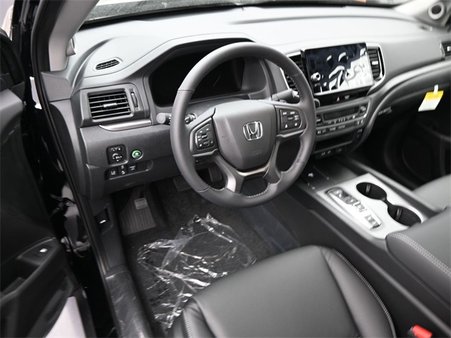 Vehicle image 30 of 33