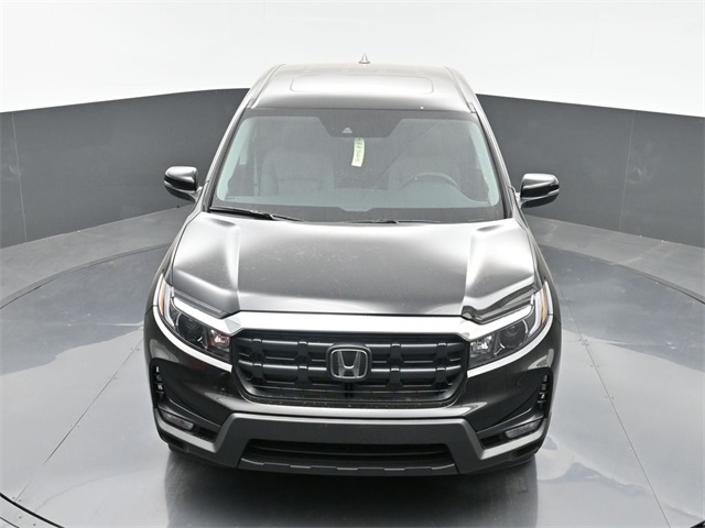 Vehicle image 4 of 33