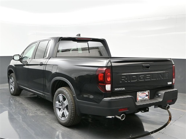 Vehicle image 22 of 33