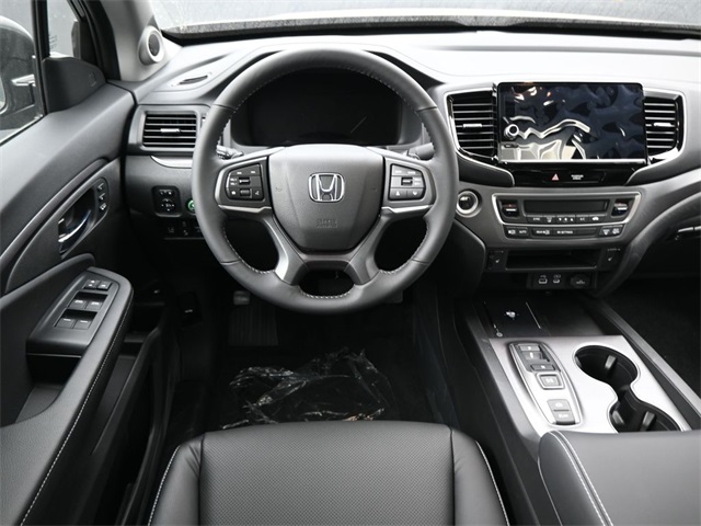 Vehicle image 24 of 33