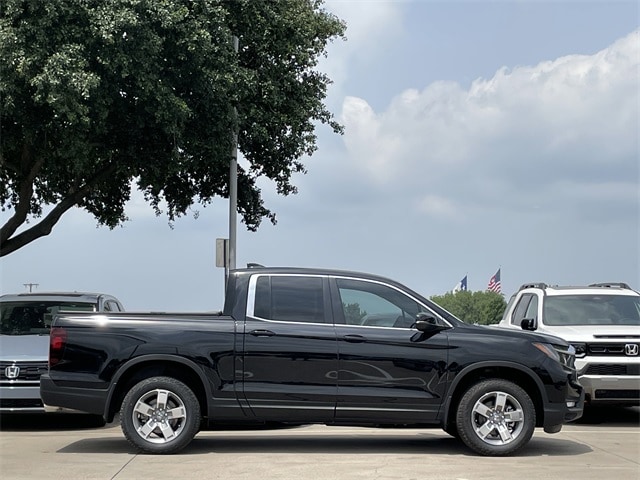Vehicle image 5 of 26