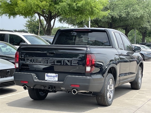 Vehicle image 6 of 26