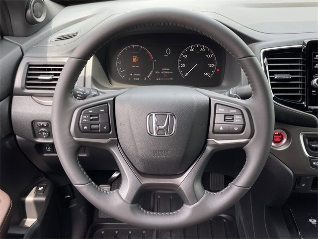 Vehicle image 11 of 26