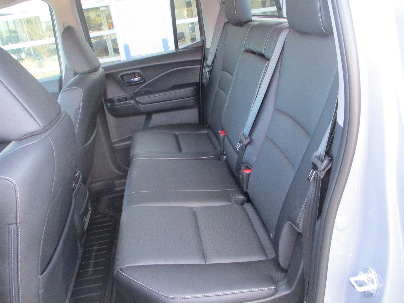 Vehicle image 10 of 37