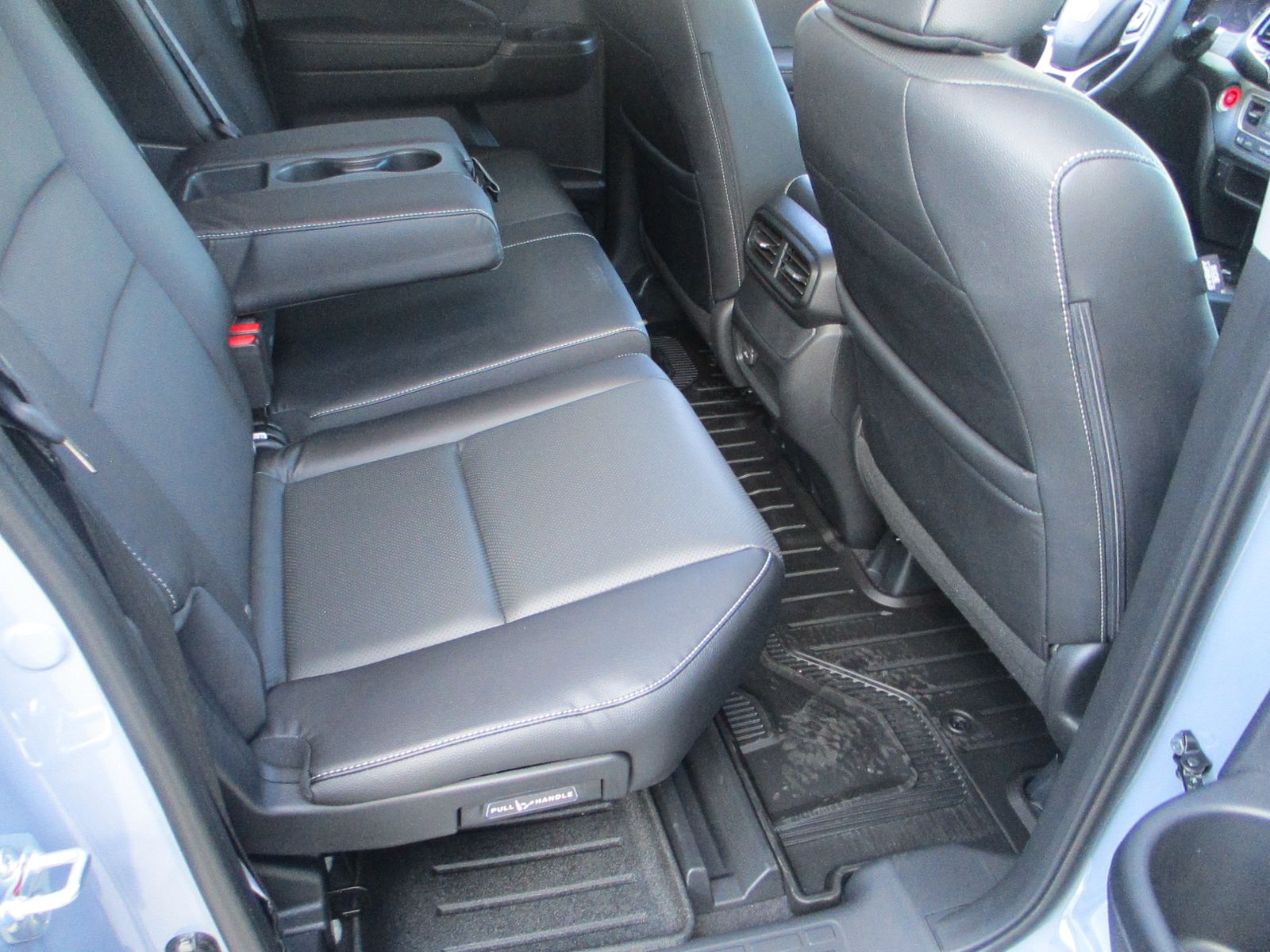 Vehicle image 28 of 37