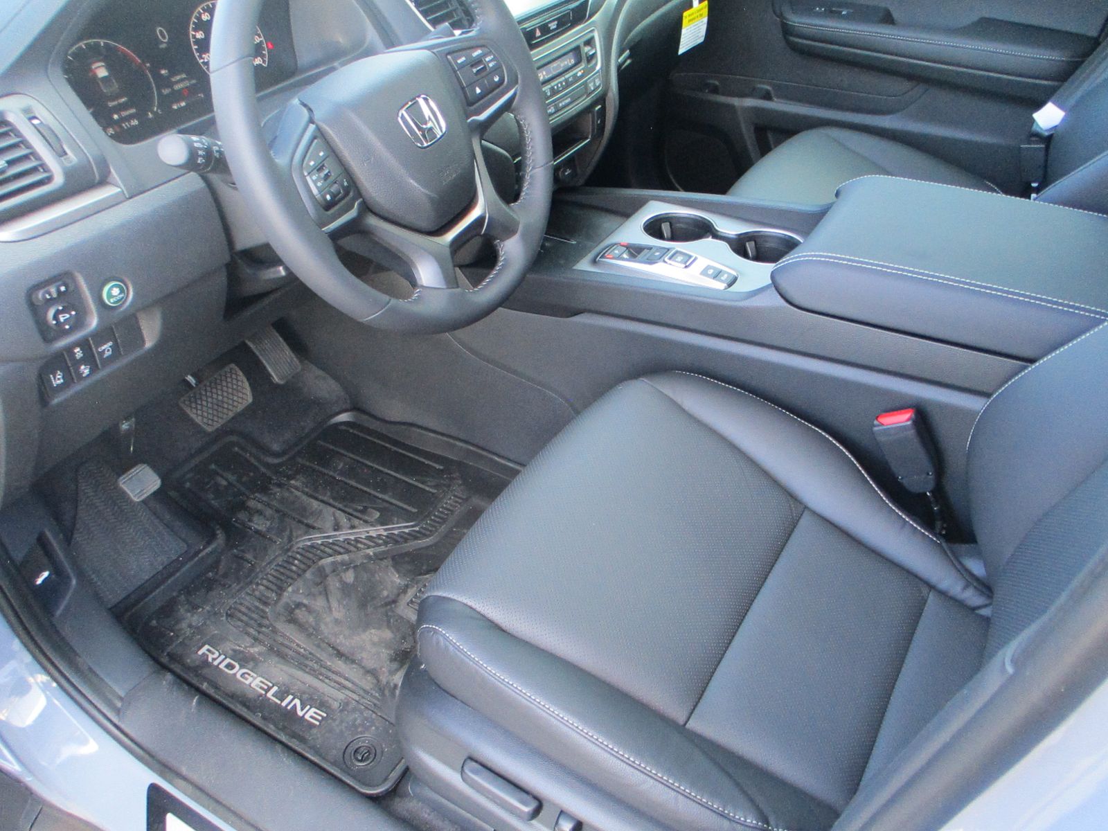 Vehicle image 22 of 37