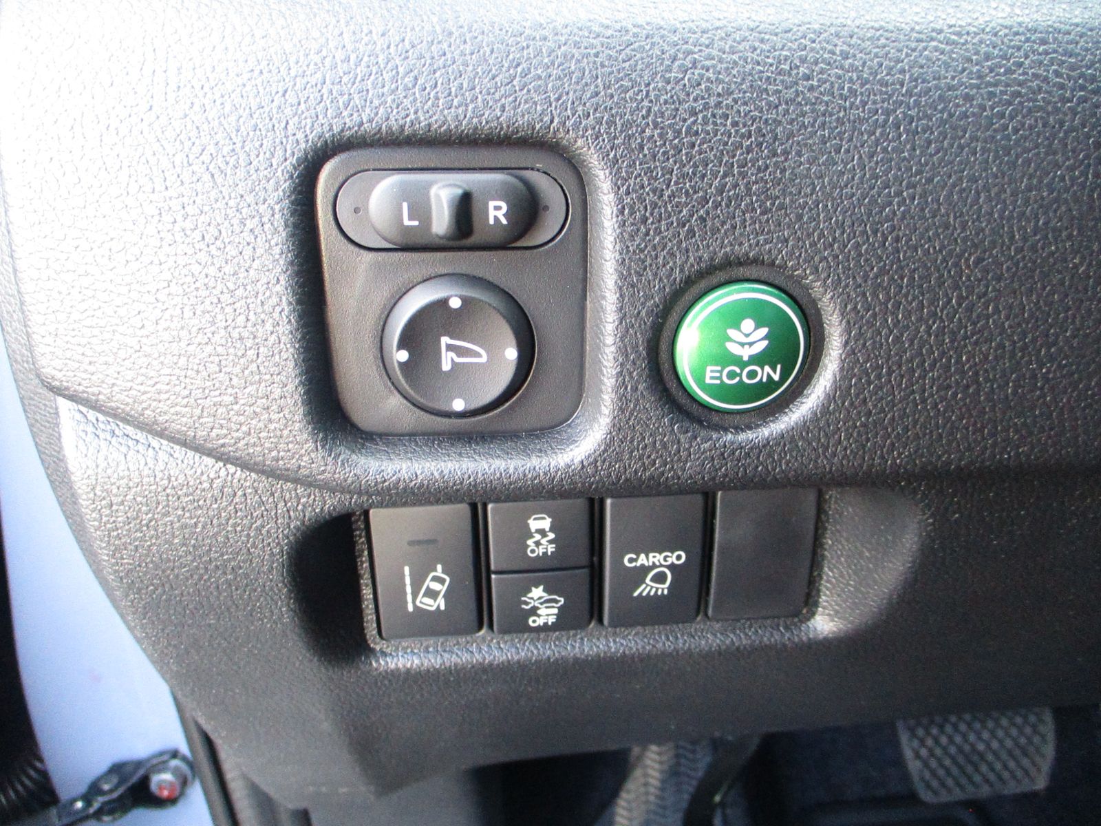Vehicle image 20 of 37