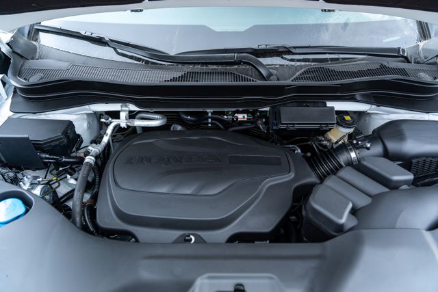 Vehicle image 10 of 42