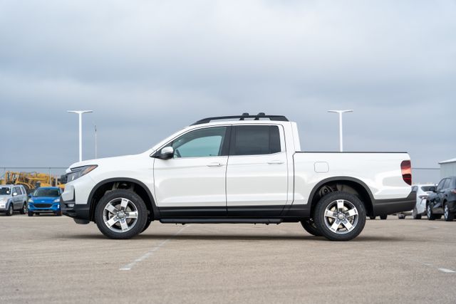 Vehicle image 9 of 42
