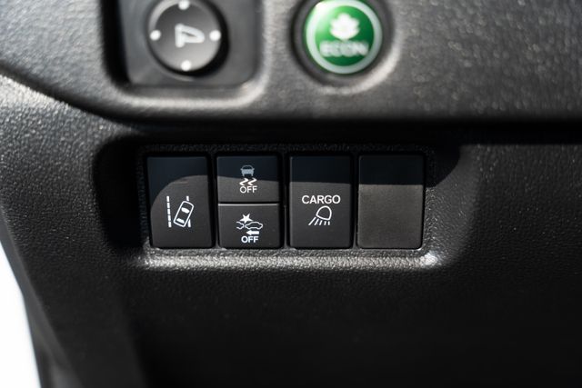 Vehicle image 27 of 42