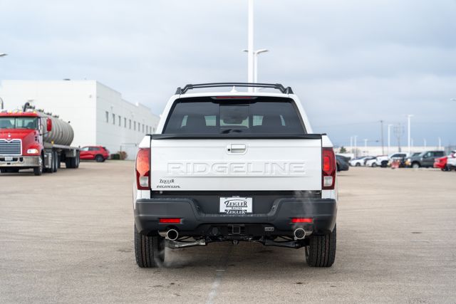 Vehicle image 7 of 42