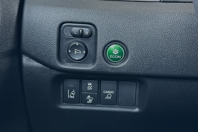 Vehicle image 29 of 32