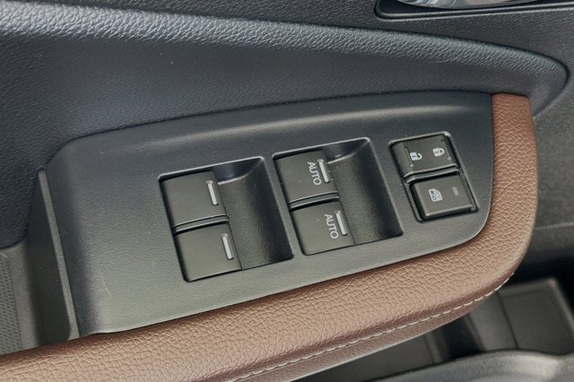 Vehicle image 12 of 32
