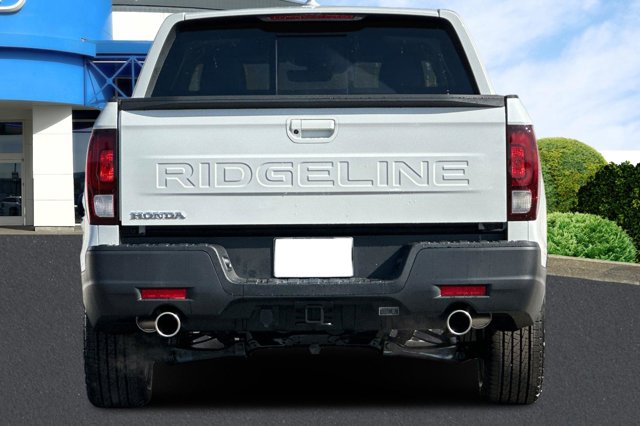 Vehicle image 8 of 32