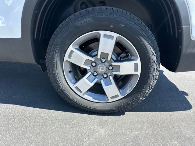 Vehicle image 35 of 36