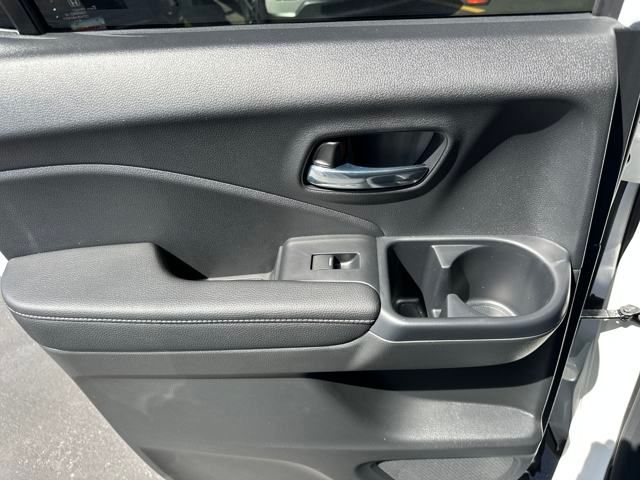 Vehicle image 15 of 36