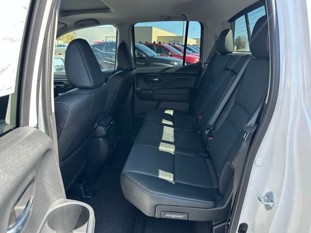 Vehicle image 14 of 36