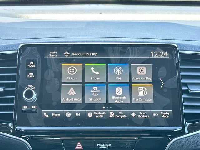 Vehicle image 21 of 36