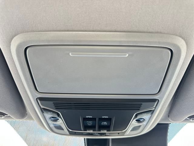 Vehicle image 29 of 36