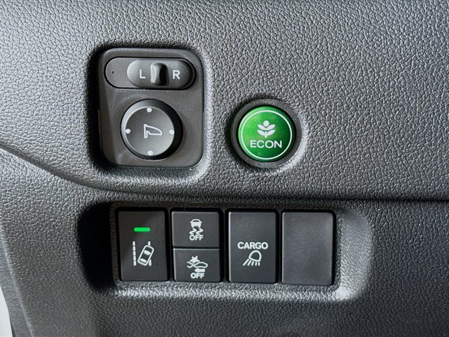 Vehicle image 11 of 35