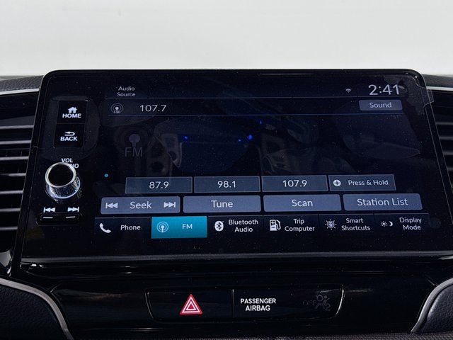 Vehicle image 16 of 35