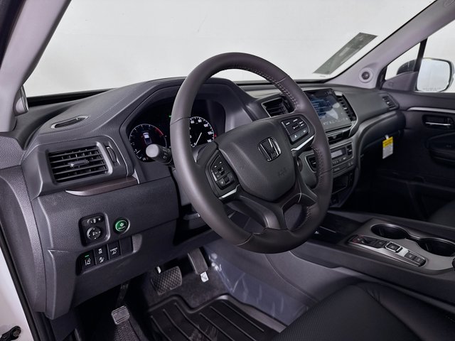 Vehicle image 10 of 35