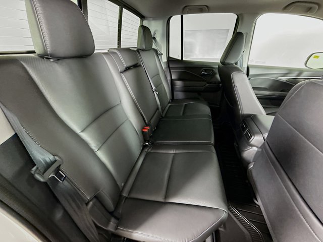 Vehicle image 29 of 35