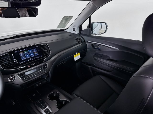 Vehicle image 26 of 35