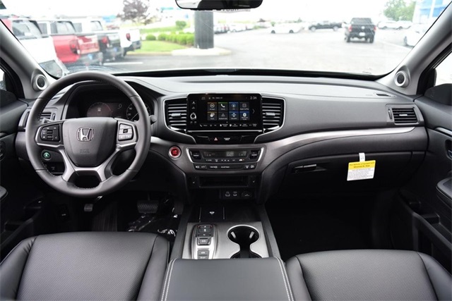 Vehicle image 8 of 29
